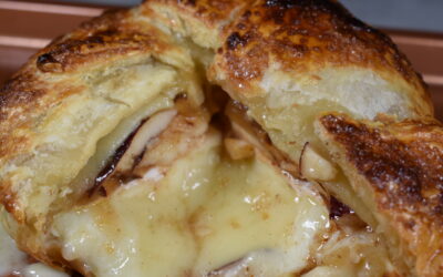 Apple Pie Baked Brie